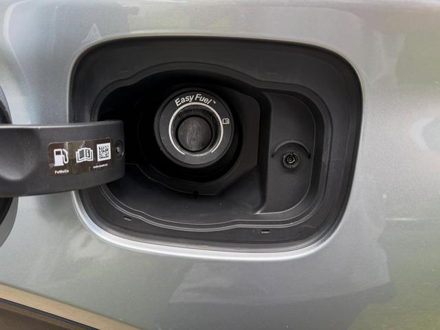 Spotless open fuel door and capless filler on the Ford Explorer Platinum